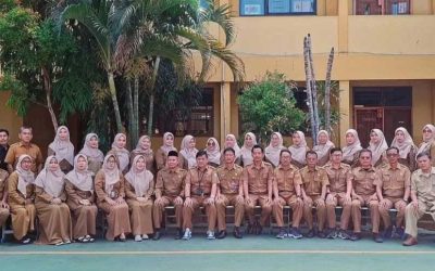 Kebersamaan Keluarga Besar SMPN 1 Tangerang
